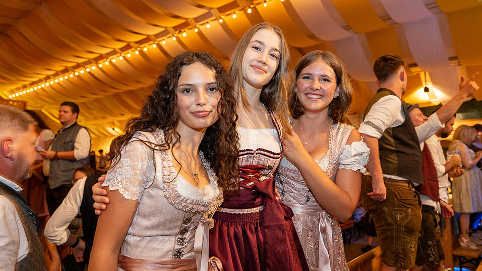 Die Partybilder vom Freitag, 9. August 2024, aus dem Festzelt Nothaft. Die Partybilder vom Freitag, 9. August 2024, aus dem Festzelt Nothaft.