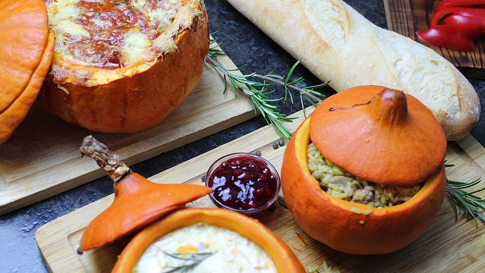 Das ideale Rezept für die kalte Jahreszeit: gefüllter Kürbis.