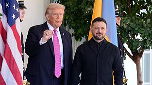 Trump und Selenskyj trafen sich im Weißen Haus.