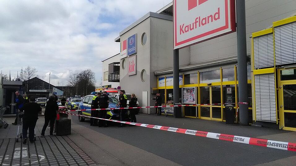 Der Überfall hat auf dem Parkplatz einer Kaufland-Filiale stattgefunden.
