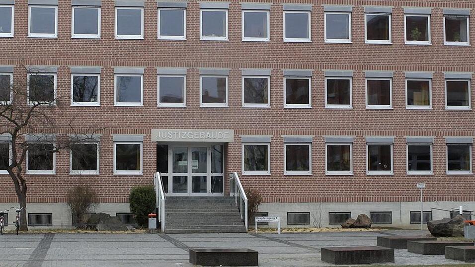 Schl&auml;gerei auf dem Volksfest - dar&uuml;ber wird vor dem Amtsgericht verhandelt.