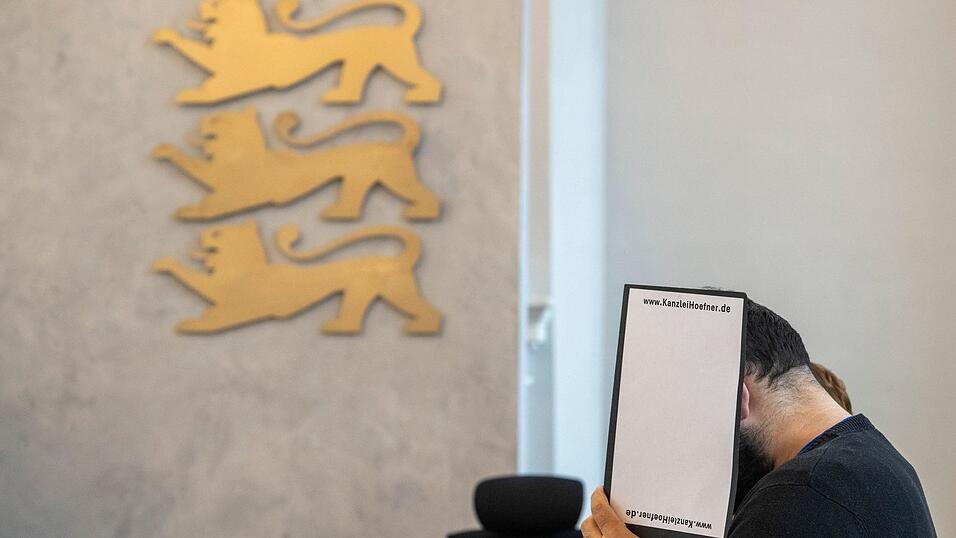 Ein Islamlehrer ist wegen sexuellen Missbrauchs und K&ouml;rperverletzung von Minderj&auml;hrigen vom Landgericht Ellwangen zu einer hohen Gef&auml;ngnisstrafe verurteilt worden. (Archivbild)