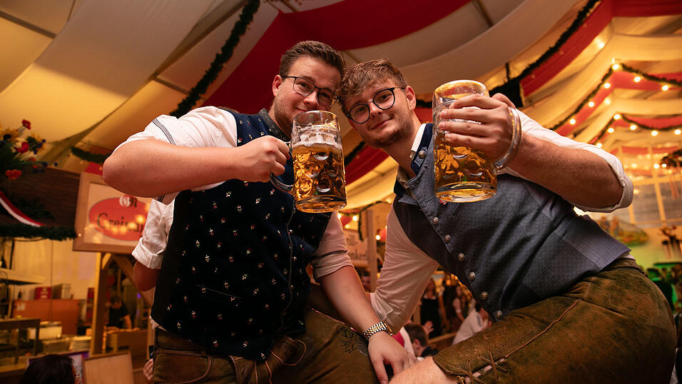 Die Partybilder vom Samstag, 9. August, aus dem Festzelt Greindl. Die Partybilder vom Samstag, 9. August, aus dem Festzelt Greindl.
