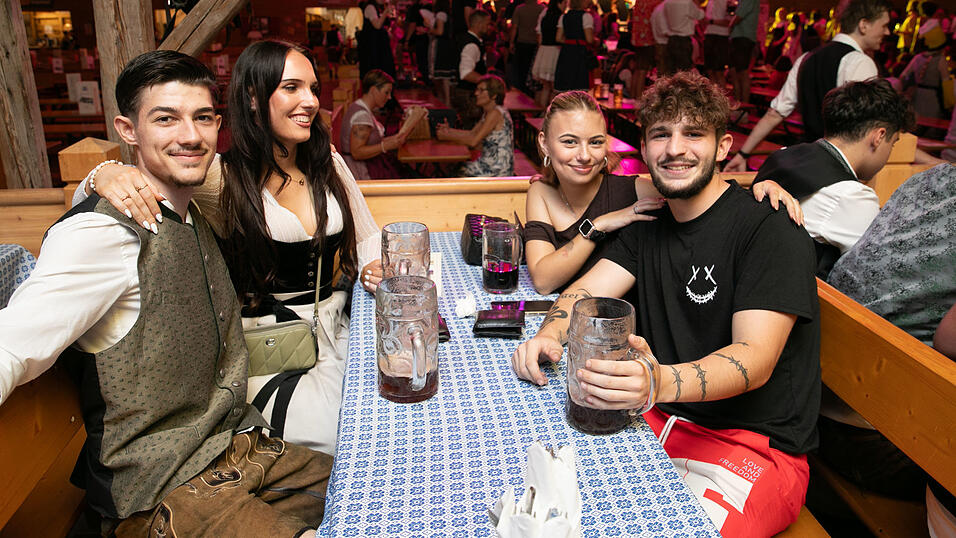 Die Partybilder vom Mittwoch, 13. August, aus dem Festzelt Reisinger. Die Partybilder vom Mittwoch, 13. August, aus dem Festzelt Reisinger.