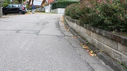 Das Bankett im Reitfeld ist abgesunken.