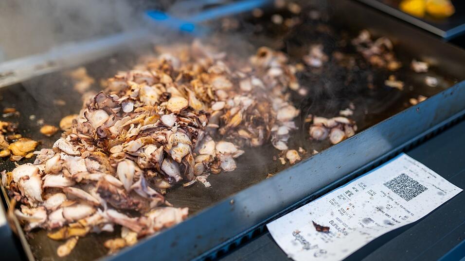 Den Fisch wird aus Mauretanien, Marokko und dem Senegal importiert. Den Fisch wird aus Mauretanien, Marokko und dem Senegal importiert.