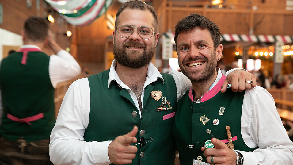 Die Partybilder vom Montag, 18. August, aus dem Festzelt Weckmann. Die Partybilder vom Montag, 18. August, aus dem Festzelt Weckmann.