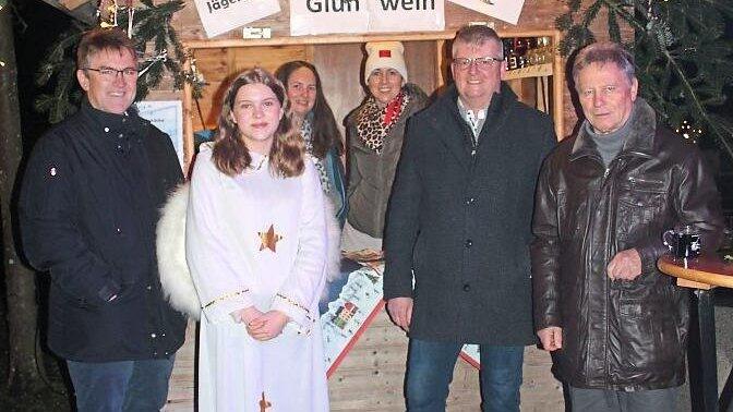 B&uuml;rgermeister Niedermayer konnte Landratskandidaten Michael Multerer und Rimbachs Alt-B&uuml;rgermeister Theo Amberger am Samstag begr&uuml;&szlig;en.