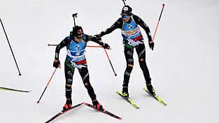 Rebecca Passler (rechts) in einem Staffelrennen mit Dorothea Wierer. (Archivbild) Rebecca Passler (rechts) in einem Staffelrennen mit Dorothea Wierer. (Archivbild)