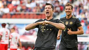 Robert Lewandowski (l) spielt k&uuml;nftig in den USA. (Archivbild)