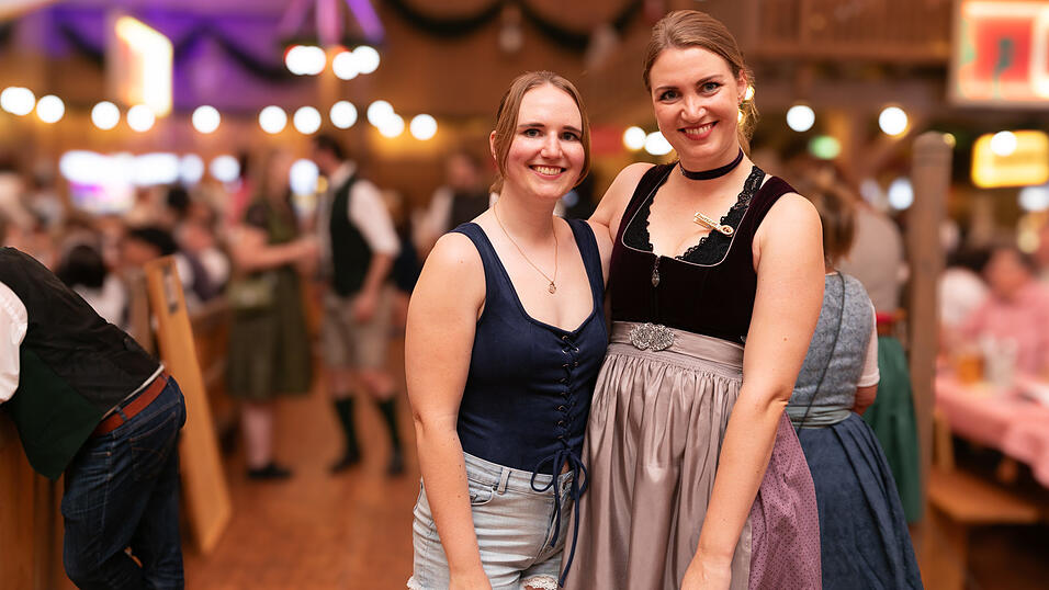 Die Partybilder vom Samstag, 9. August, aus dem Festzelt Krönner. Die Partybilder vom Samstag, 9. August, aus dem Festzelt Krönner.