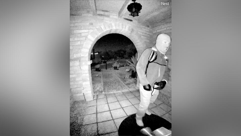 Das FBI hat erste Aufnahmen zu einem Tatverd&auml;chtigen ver&ouml;ffentlicht.