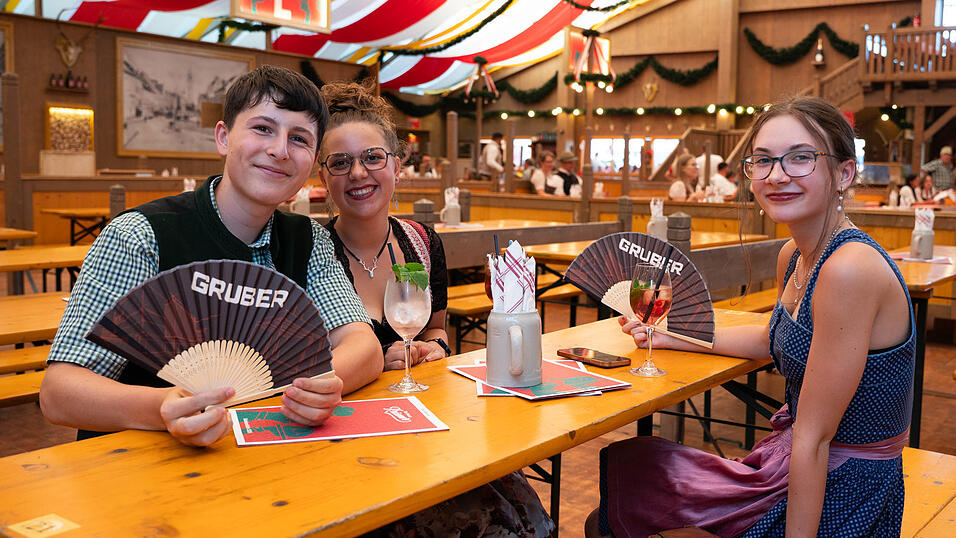 Die Partybilder vom Donnerstag, 13. August, aus dem Festzelt Krönner. Die Partybilder vom Donnerstag, 13. August, aus dem Festzelt Krönner.