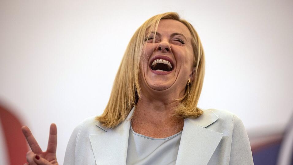 Im Wahlkampf vor knapp vier Jahren gab sich Meloni radikal. (Archivbild) Im Wahlkampf vor knapp vier Jahren gab sich Meloni radikal. (Archivbild)