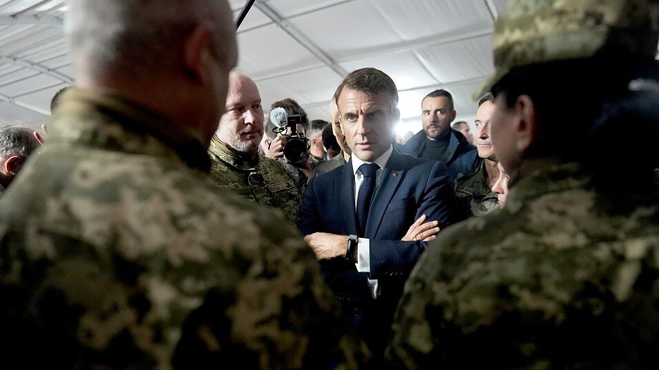 Bei dem Treffen in Paris dürfte es auch um die Frage gehen, inwiefern Europa Truppen für die Absicherung eines möglichen Friedensdeals stellt (Archivbild).
