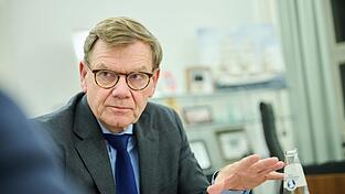 Au&szlig;enminister Johann Wadephul (CDU) verurteilt die von der US-Regierung verh&auml;ngten Einreiseverbote gegen die Gesch&auml;ftsf&uuml;hrerinnen der deutschen Hilfsorganisation HateAid.