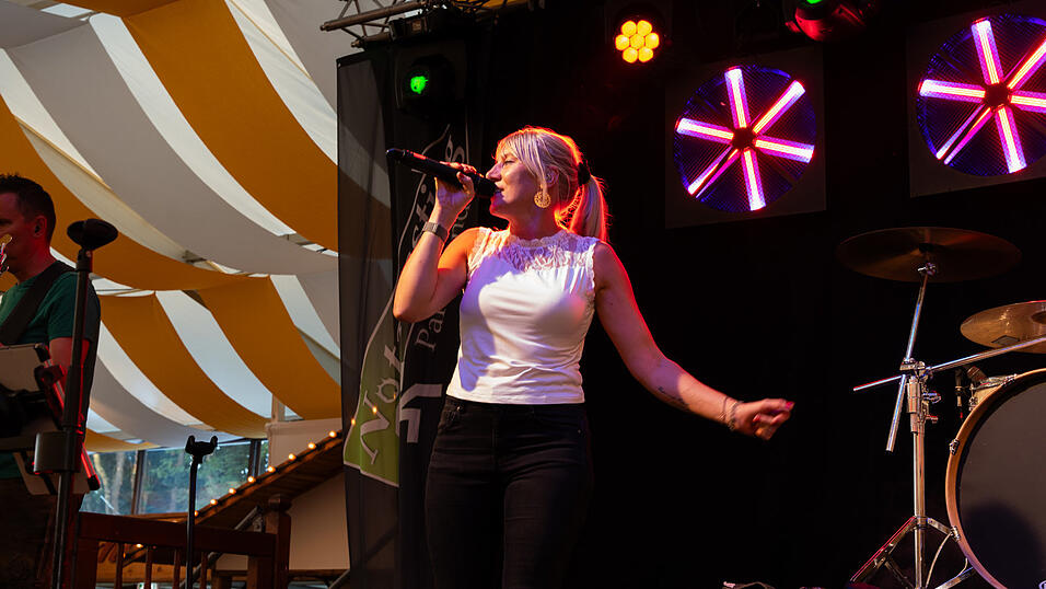 Die Partybilder vom Sonntag, 11. August 2024, aus dem Festzelt Nothaft. Die Partybilder vom Sonntag, 11. August 2024, aus dem Festzelt Nothaft.