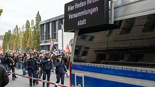 Auch in Nürnberg versammelten sich Menschen zu Jugendprotesten. Auch in Nürnberg versammelten sich Menschen zu Jugendprotesten.