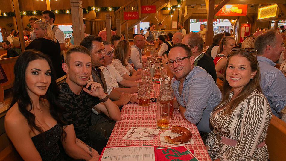 Die Partybilder von Mittwoch, 17. August 2022, aus dem Festzelt Krönner.
