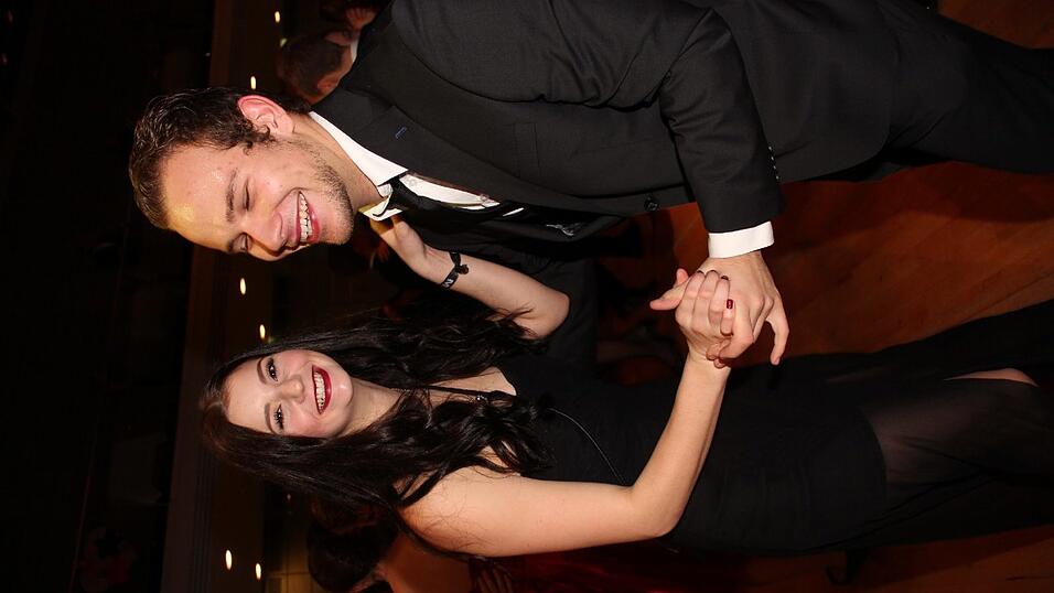 Die Bilder vom Abschlussball der Tanzschule Seidel in der Fraunhofer-Halle am 28. November. Die Bilder vom Abschlussball der Tanzschule Seidel in der Fraunhofer-Halle am 28. November.