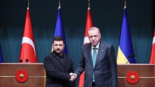 Der ukrainische Pr&auml;sident Wolodymyr Selenskyj hat Gespr&auml;che mit dem t&uuml;rkischen Pr&auml;sidenten Recep Tayyip Erdogan angek&uuml;ndigt. (Archivbild)