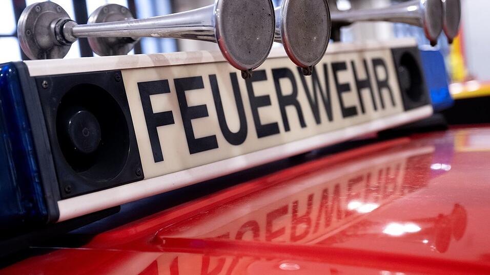 Die Feuerwehr löschte den Brand. (Symbolbild) Die Feuerwehr löschte den Brand. (Symbolbild)
