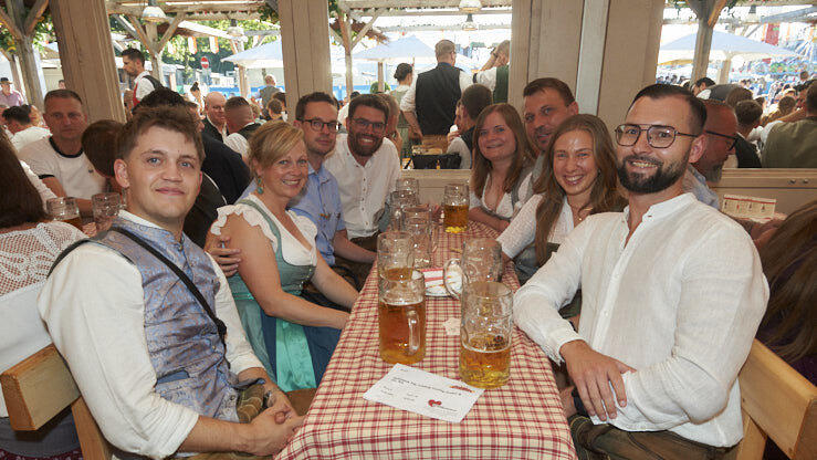 Die Partybilder vom Samstag, 15. August, aus dem Festzelt Lechner. Die Partybilder vom Samstag, 15. August, aus dem Festzelt Lechner.