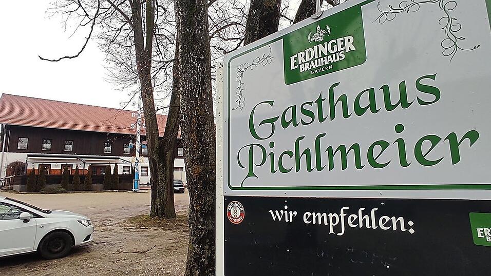 Anfang März soll der 'Gruamawirt' - das Gasthaus Pichlmeier - grundlegend renoviert wieder öffnen. Anfang März soll der 'Gruamawirt' - das Gasthaus Pichlmeier - grundlegend renoviert wieder öffnen.