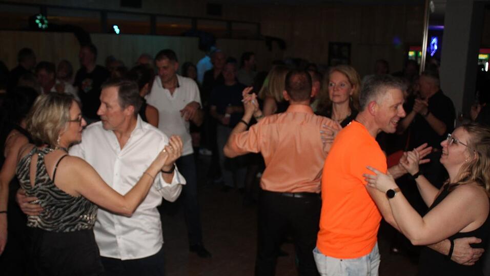 Auf der Eskara &Uuml;30-Party in Essenbach war wieder viel los.
