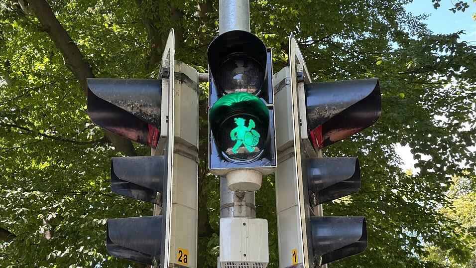 Die Wiesntrommler sollen auch nach dem Rosenheimer Herbstfest noch den Verkehr regeln. (Symbolbild) Die Wiesntrommler sollen auch nach dem Rosenheimer Herbstfest noch den Verkehr regeln. (Symbolbild)