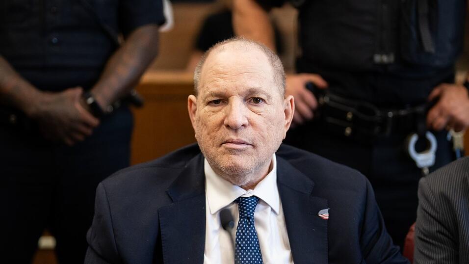Harvey Weinstein bleibt in Haft.