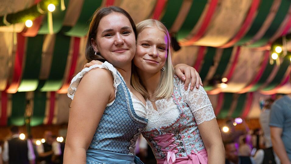 Die Partybilder vom Samstag, 8. August, aus dem Festzelt Weckmann. Die Partybilder vom Samstag, 8. August, aus dem Festzelt Weckmann.