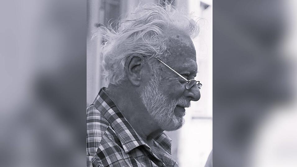 Er machte sich um die Trachtenbewegung in Ostbayern verdient, engagierte sich aber auch in der evangelischen Gemeinde und bei Aktionen des Familienstützpunktes. Im Alter von 83 Jahren ist Werner Riedel am Freitag verstorben.