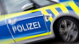 Die Würzburger Polizei hat die illegale Fahrstunde einer 15-Jährigen gestoppt. (Symbolbild) Die Würzburger Polizei hat die illegale Fahrstunde einer 15-Jährigen gestoppt. (Symbolbild)