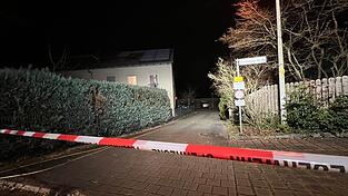 Der Jugendliche soll seinen Vater nach einem Streit in Rücken und Oberkörper gestochen haben. (Archivbild)