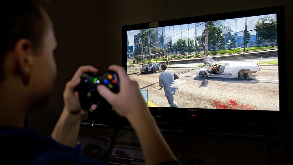 Ob die Tänzer auch gerne GTA zocken? Sie können die Charaktere jedenfalls verdammt gut nachstellen. Ob die Tänzer auch gerne GTA zocken? Sie können die Charaktere jedenfalls verdammt gut nachstellen.