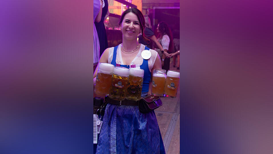 Die Partybilder vom Samstag, 8. August, aus dem Festzelt Wenisch. Die Partybilder vom Samstag, 8. August, aus dem Festzelt Wenisch.