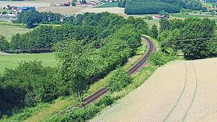 Deutschland will die Vorplanung der Bahnstrecke zwischen M&uuml;nchen und Prag bis Ende 2028 abschlie&szlig;en - Tschechien will bis Ende des Jahrzehnts die letzte Baustelle beendet haben.