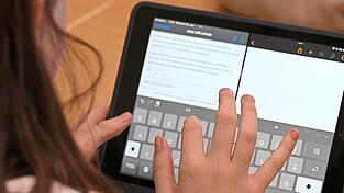 Tablet allein reicht nach Ansicht von G&uuml;nter Hofmann nicht, um Kinder auf ein Arbeitsleben mit KI vorzubereiten.