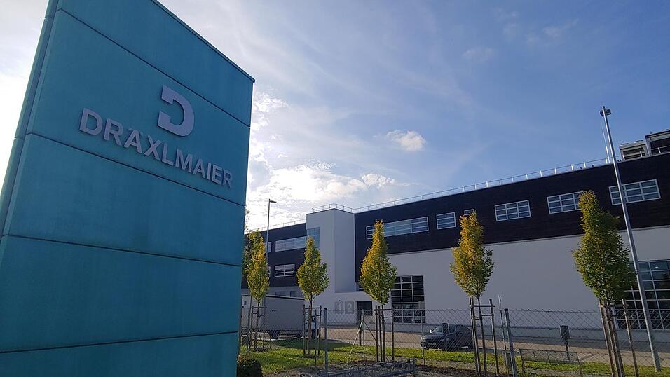 Dräxlmaier ist einer der größten Arbeitgeber Landaus. Etwa 900 Mitarbeiter - Stand März 2024 - beschäftigt der Automobilzulieferer an seinen zwei Standorten in der Bergstadt. Dräxlmaier ist einer der größten Arbeitgeber Landaus. Etwa 900 Mitarbeiter - Stand März 2024 - beschäftigt der Automobilzulieferer an seinen zwei Standorten in der Bergstadt.