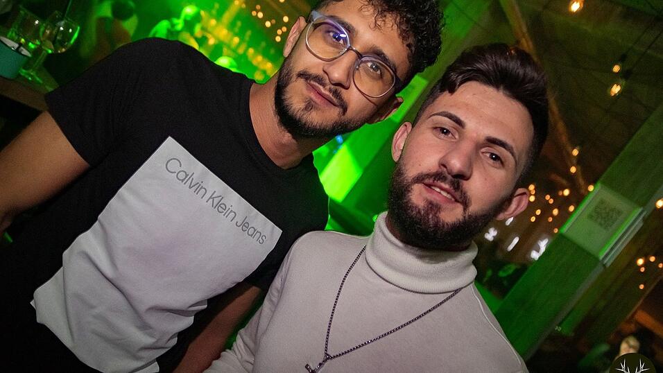 Die Stimmung bei den Partygängern am Samstagabend war prächtig. Die Stimmung bei den Partygängern am Samstagabend war prächtig.