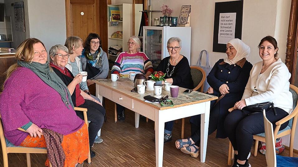 Zu den Treffen kommen durchschnittlich zehn bis 15 Leute, aber manchmal k&ouml;nnen es auch nur f&uuml;nf Frauen sein.