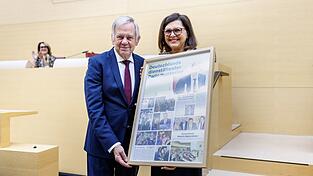 Mehr als 16.000 Tage ist Karl Freller (CSU) nun schon Landtagsabgeordneter. Mehr als 16.000 Tage ist Karl Freller (CSU) nun schon Landtagsabgeordneter.