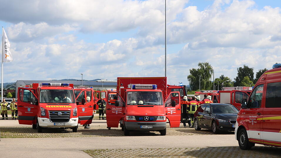 Auf dem Gel&auml;nde des Auslieferungszentrums der Firma Frey wurde ein Bereitstellungsraum eingerichtet.