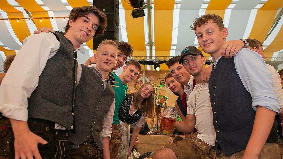 Die Partybilder von Dienstag, 16. August 2022, aus dem Festzelt Nothaft.