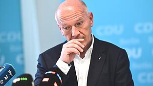 Berlins Regierender Bürgermeister Kai Wegner (CDU) gibt bekannt, dass er nicht mehr als CDU-Spitzenkandidat für die Abgeordnetenhauswahl antreten wird. Berlins Regierender Bürgermeister Kai Wegner (CDU) gibt bekannt, dass er nicht mehr als CDU-Spitzenkandidat für die Abgeordnetenhauswahl antreten wird.