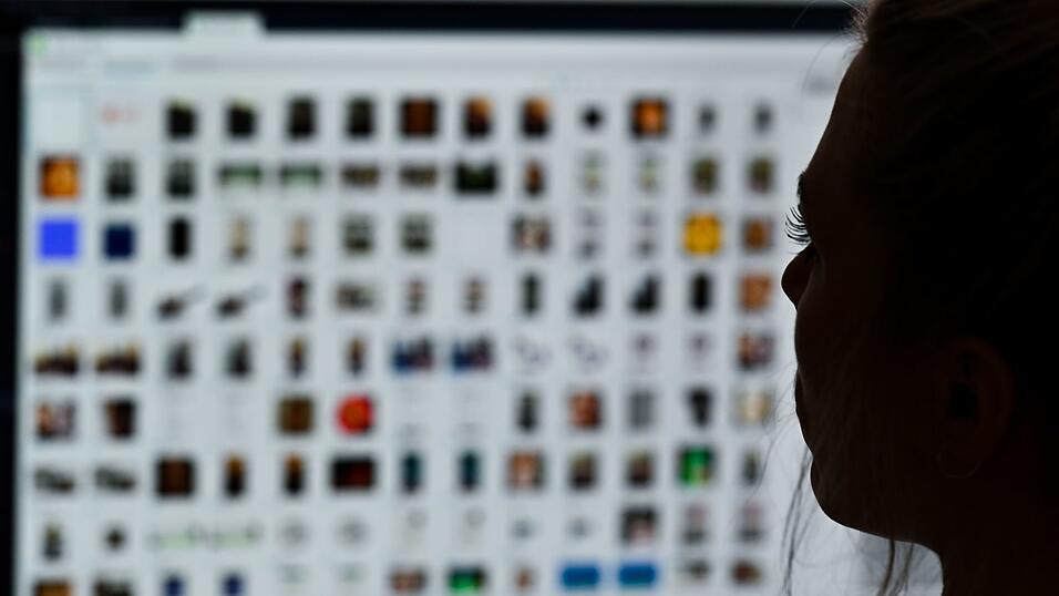 Die Zahl der Beschwerden &uuml;ber kriminelle Inhalte im Internet in Deutschland ist im vergangenen Jahr auf einen neuen Rekordwert gestiegen. (Archivbild)