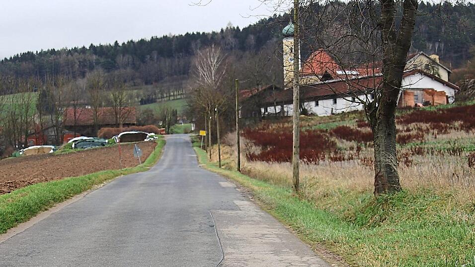 Die Gemeinde Arnschwang nimmt für die Ortsstraßen-Sanierung zwischen Rumplmühle und Zenching 670.000 Euro in die Hand Die Gemeinde Arnschwang nimmt für die Ortsstraßen-Sanierung zwischen Rumplmühle und Zenching 670.000 Euro in die Hand