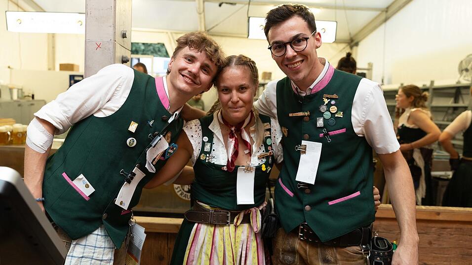 Die Partybilder vom Freitag, 7. August, aus dem Festzelt Weckmann. Die Partybilder vom Freitag, 7. August, aus dem Festzelt Weckmann.