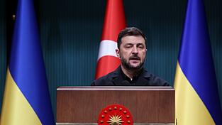 Ein angeblich neuer russisch-amerikanischer Friedensplan setzt die Ukraine unter Druck. Ein angeblich neuer russisch-amerikanischer Friedensplan setzt die Ukraine unter Druck.